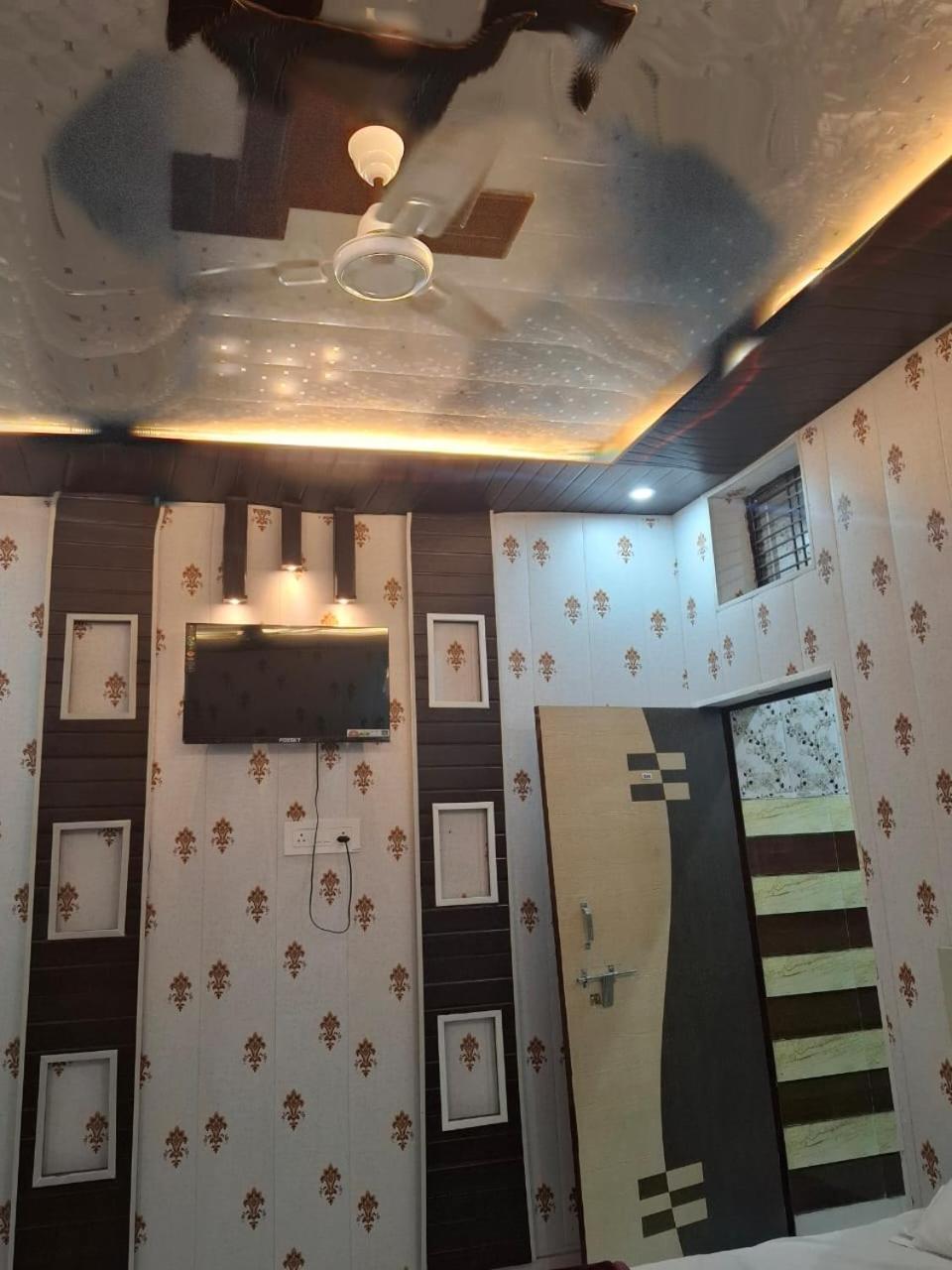Hotel Sgh Subhadra Guest House Ayodhya Exterior photo