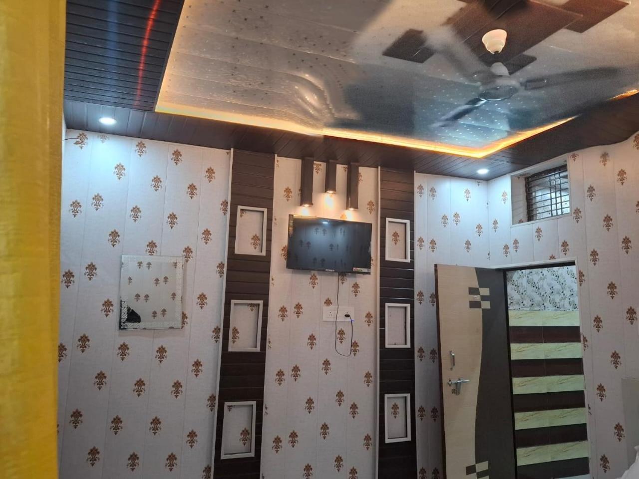 Hotel Sgh Subhadra Guest House Ayodhya Exterior photo