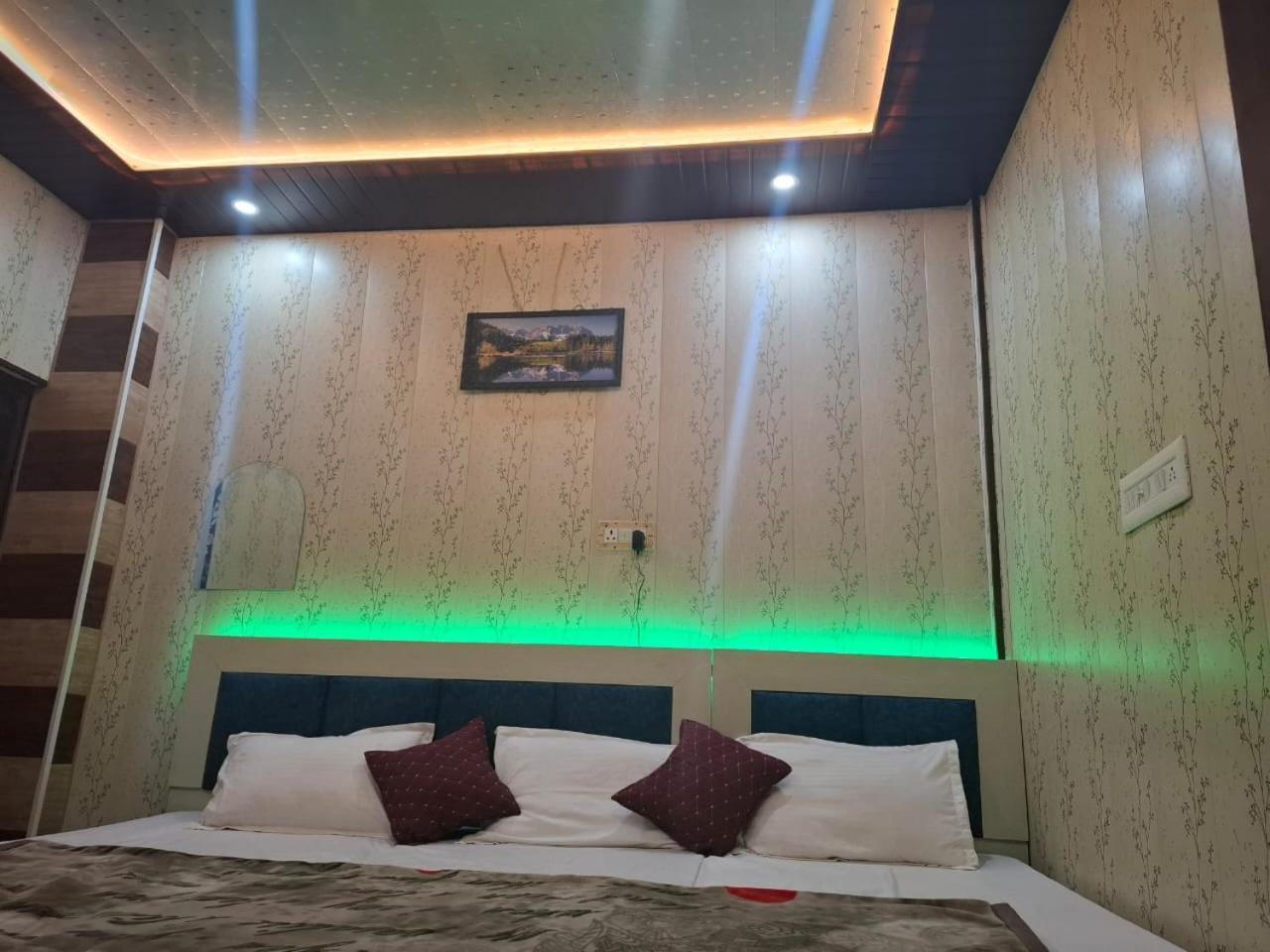 Hotel Sgh Subhadra Guest House Ayodhya Exterior photo